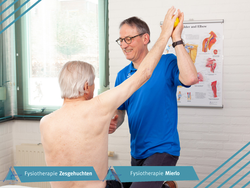 Last van schouderpijn na het klussen? Vraag hulp van de fysiotherapeut bij Fysiotherapie Zesgehuchten in Geldrop en Mierlo.